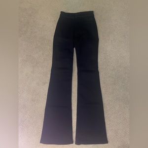 Zara High Rise Skinny Flare Jean Full Length in black. Size 6